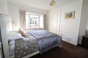 Bedroom- click for photo gallery